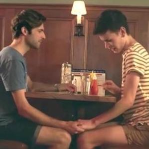Heartwarming advert encourages gay couples to hold hands